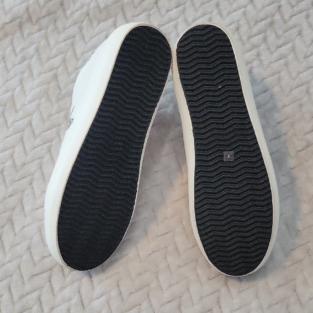 Steve Madden  Glitter Star Sneakers - Picture 6 of 8